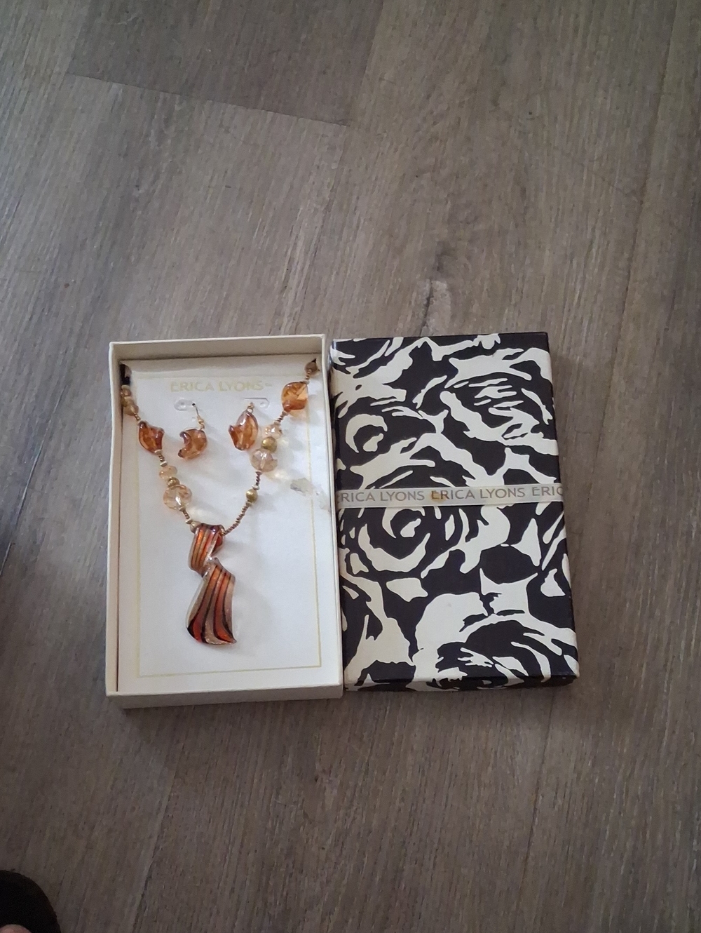 Erica Lyons Amber Glass Pendant Necklace and Earring Set Vintage